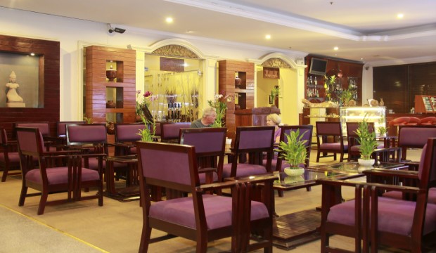 Devi Lobby Bar